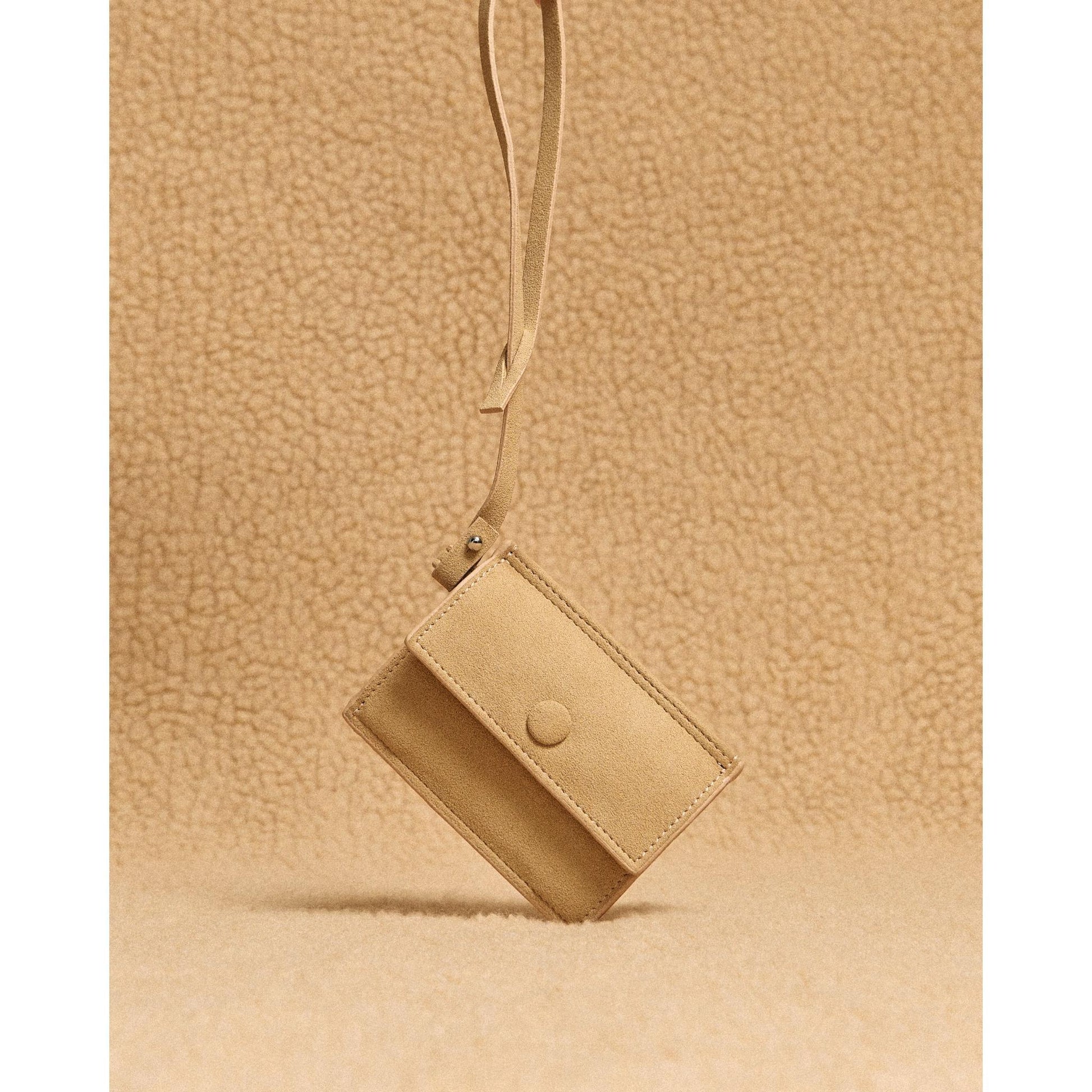 GIGI CARD HOLDER