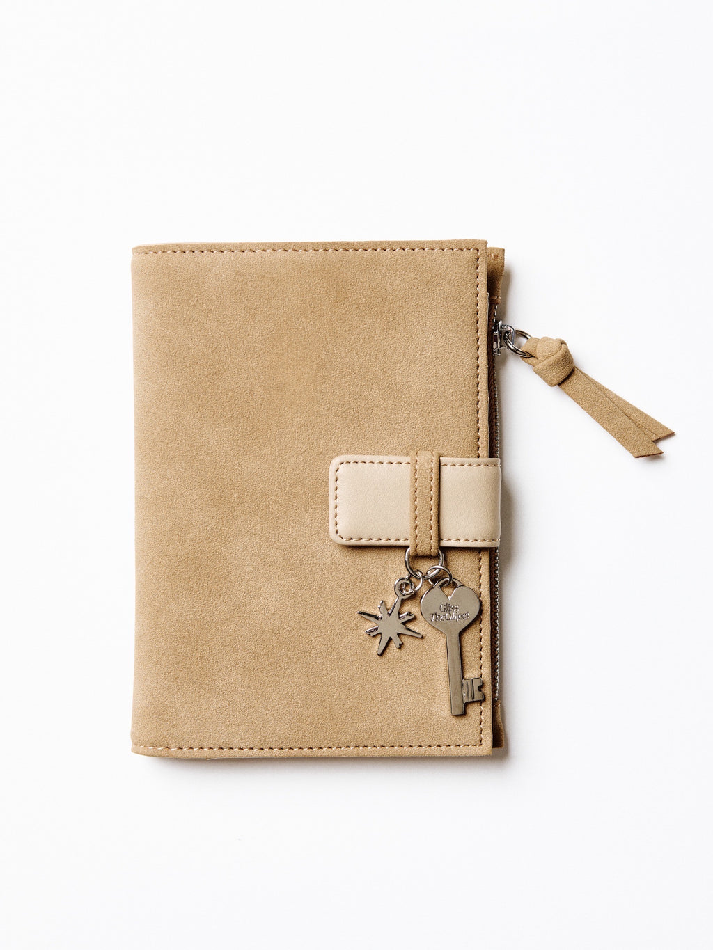 G*LOBAL PASSPORT HOLDER