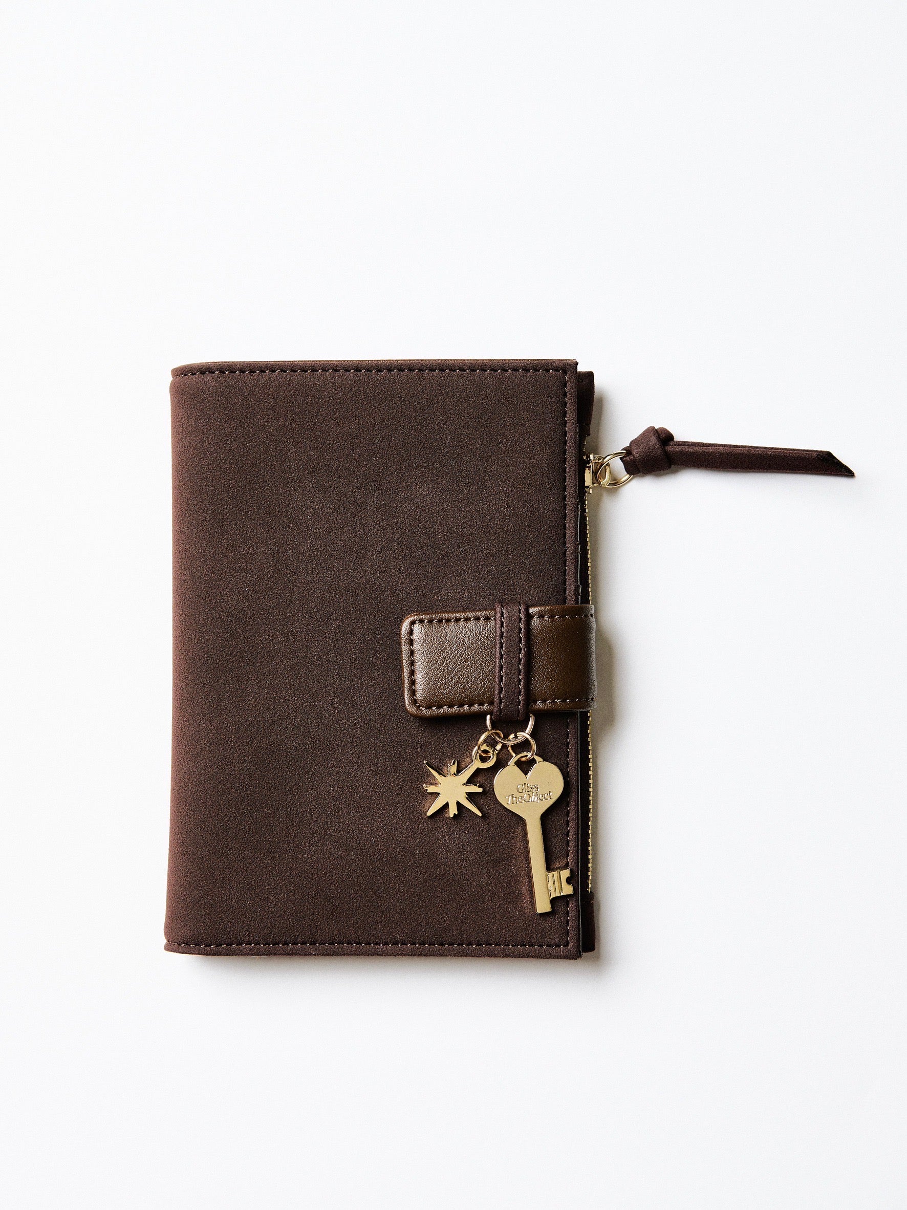 G*LOBAL PASSPORT HOLDER