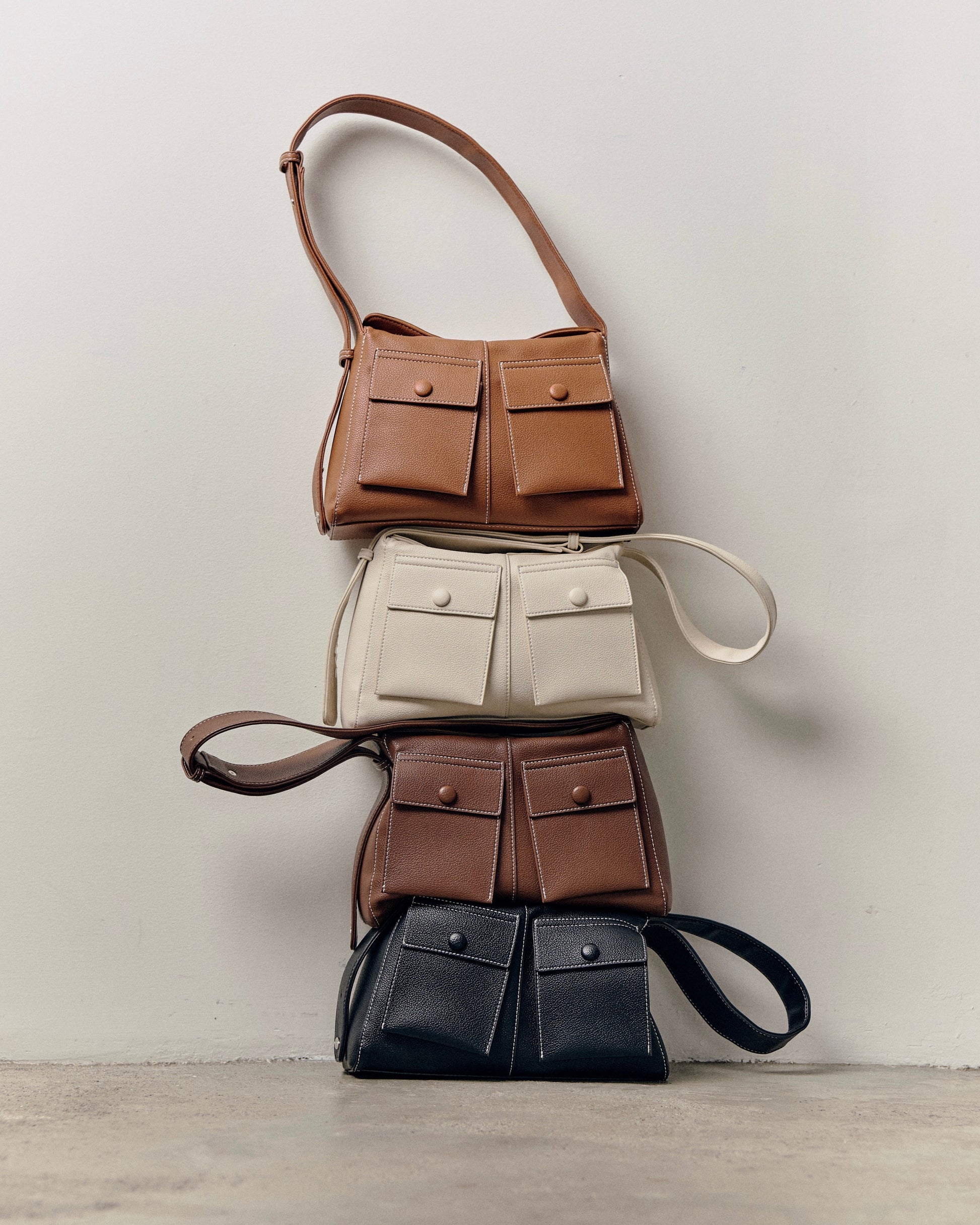 GAIA SHOULDER BAG