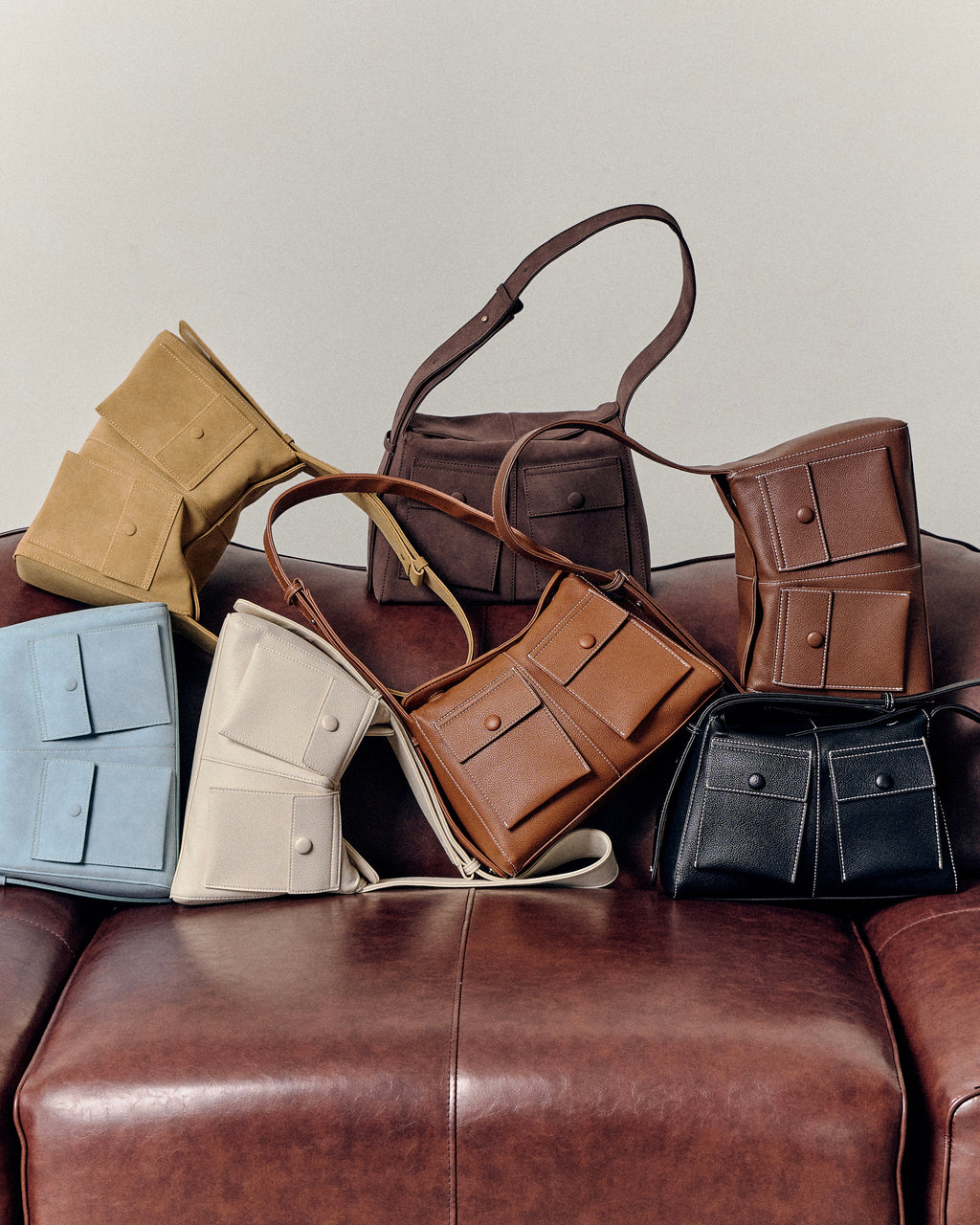 GAIA SHOULDER BAG
