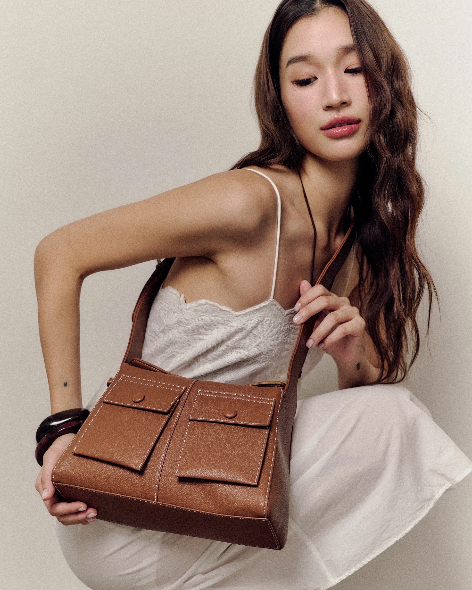 GAIA SHOULDER BAG