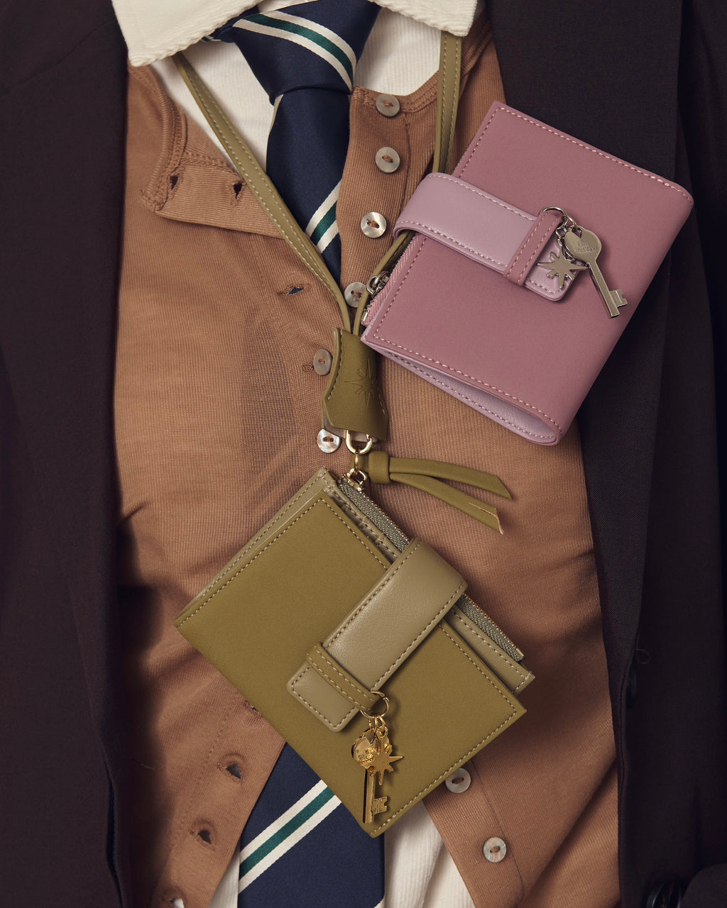 GIGLIO WALLET WITH STRAP