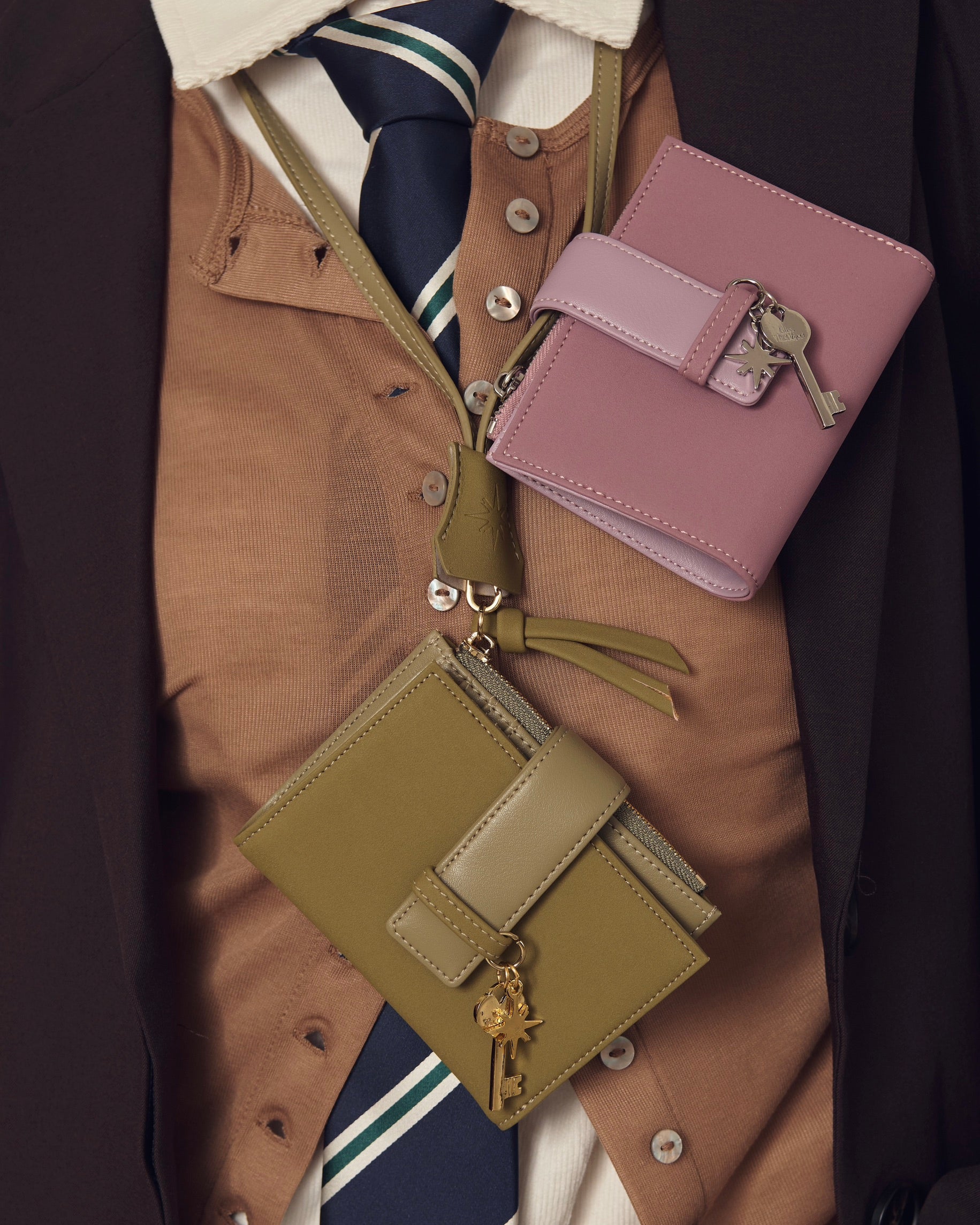 GIGLIO WALLET WITH STRAP